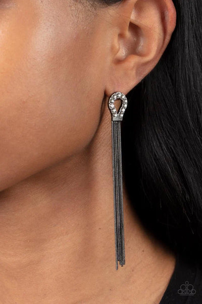 Paparazzi Dallas Debutante - Black Post Earring