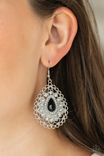 Paparazzi Glamour Grandeur - Black Earrings