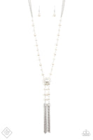 Paparazzi Vintage Diva - White Necklace