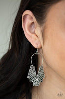 Paparazzi Alternative ARTIFACTS - Silver Earrings