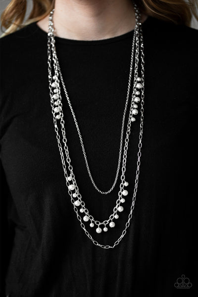 Paparazzi Pearl Pageant - White Necklace